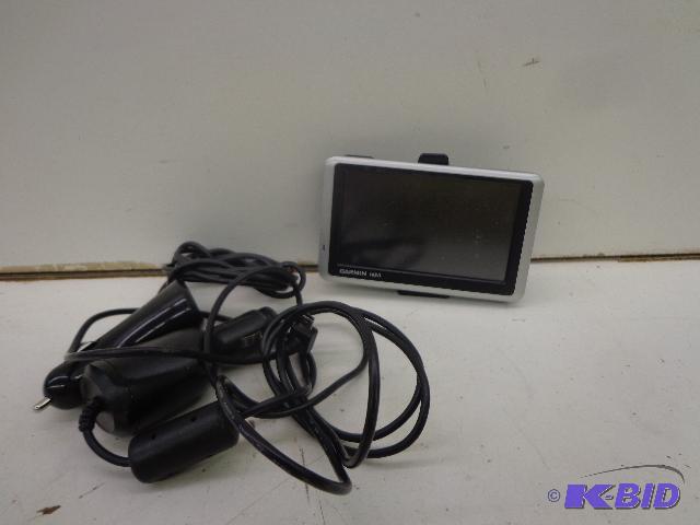 lot 47 image: Garmin NUVI 1300 GPS   4" Colored screen...