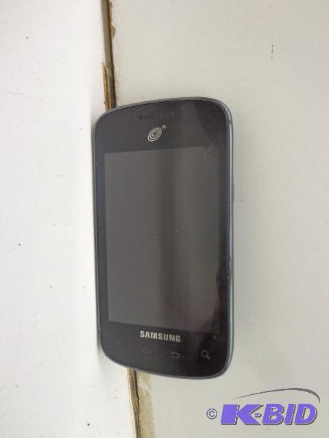 lot 64 image: Samsung smartphone   Tracfone  Model SCH-5720...
