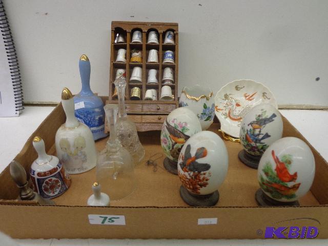 lot 75 image: Variety&nbsplot of collectibles   Glass ...
