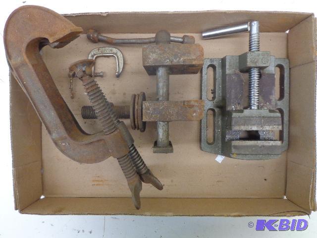 lot 91 image: Vises and clamps   2 Bench top vises w 4&quo...