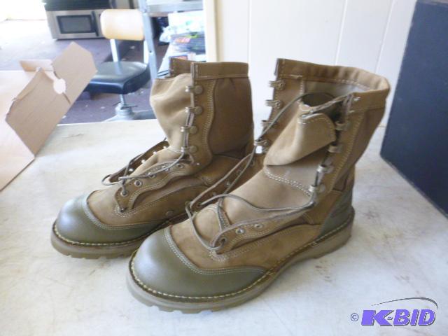 New HW Rat Boots Vibram Size 10W - waterproof...