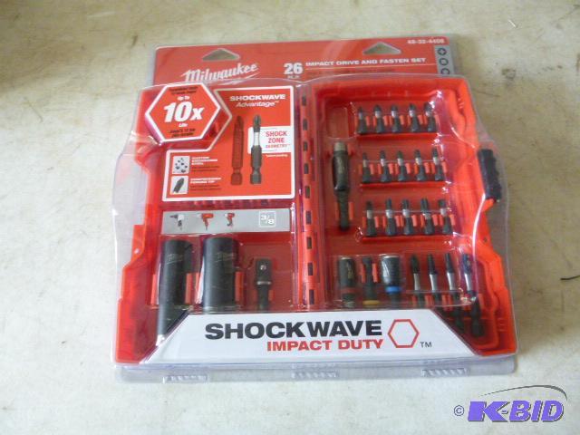 Milwaukee 26 Piece Impact Drive and Fasten Se...