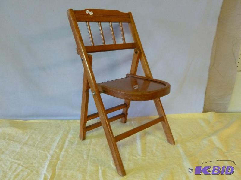 lot 13 image: Vintage wooden fold up kids chair, nice piece...
