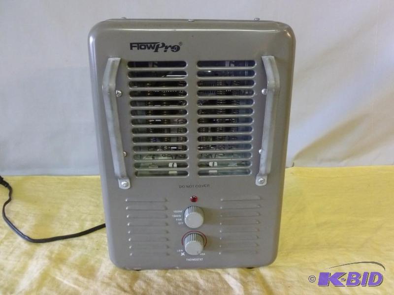 lot 131 image: Flo-Pro 1500 watt electric heater model 83030...