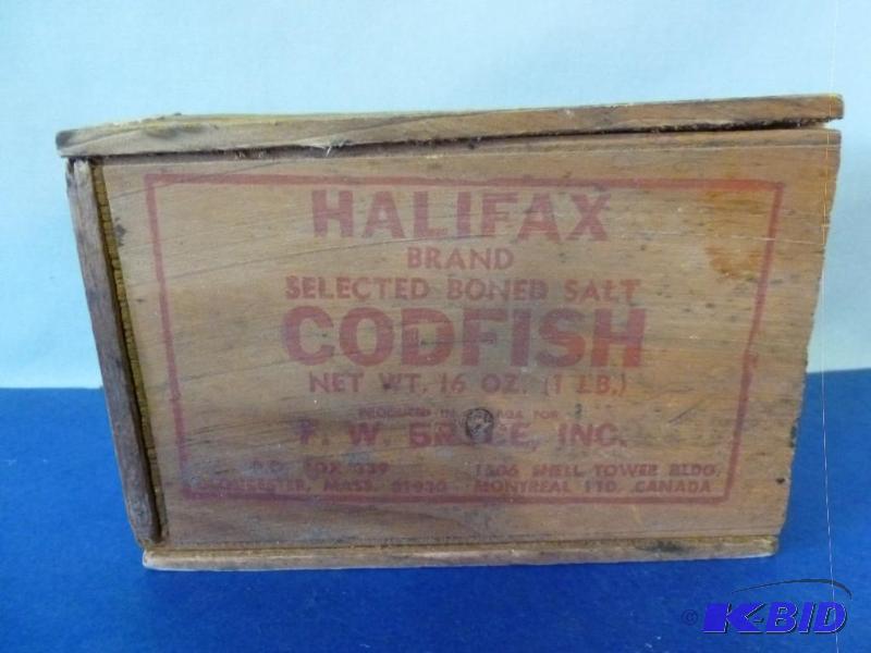 lot 147 image: Vintage Halifax Codfish wooden dovetailed pro...