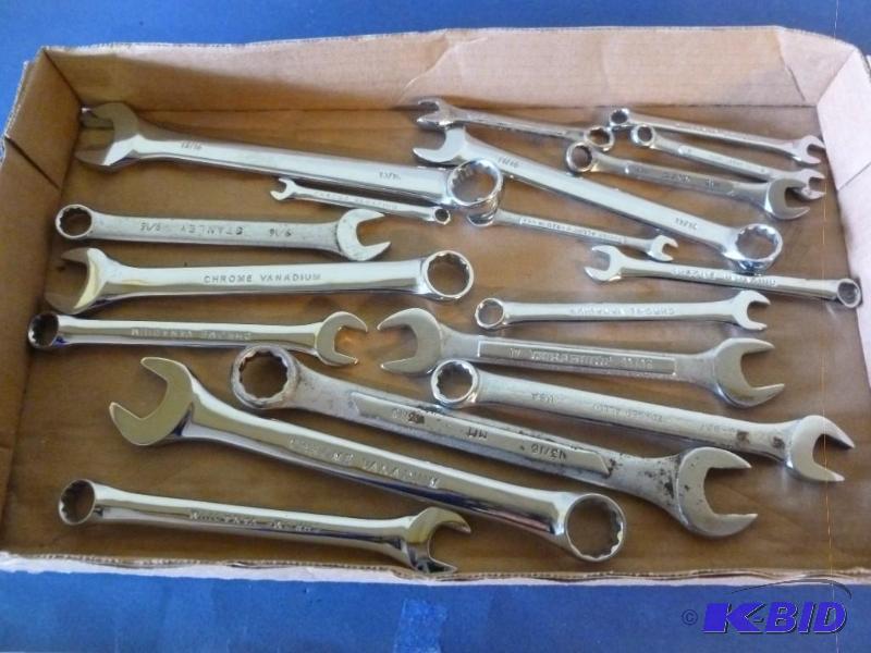 lot 158 image: Large lot of good wrenches....