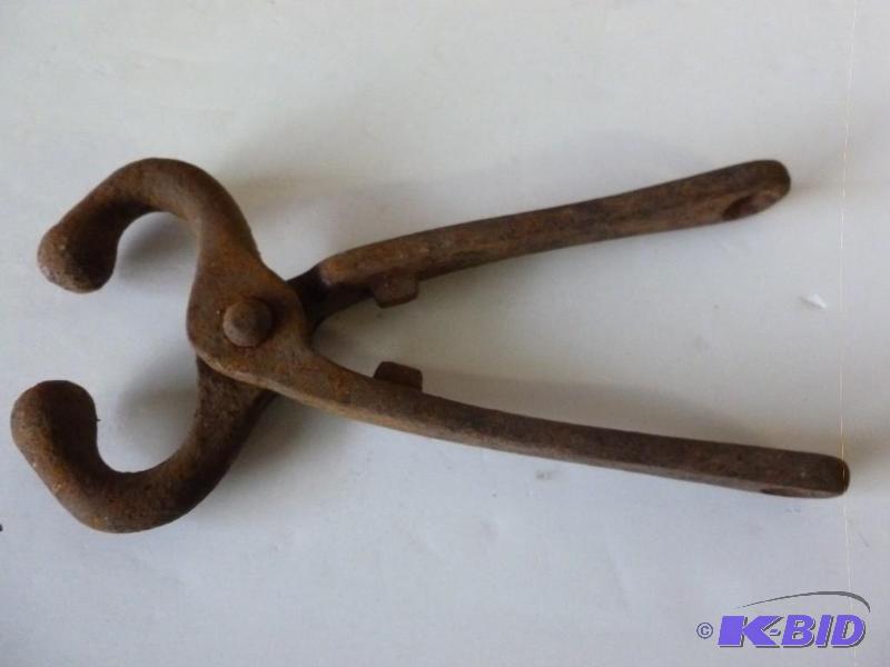 lot 167 image: Vintage specialty tool. ...