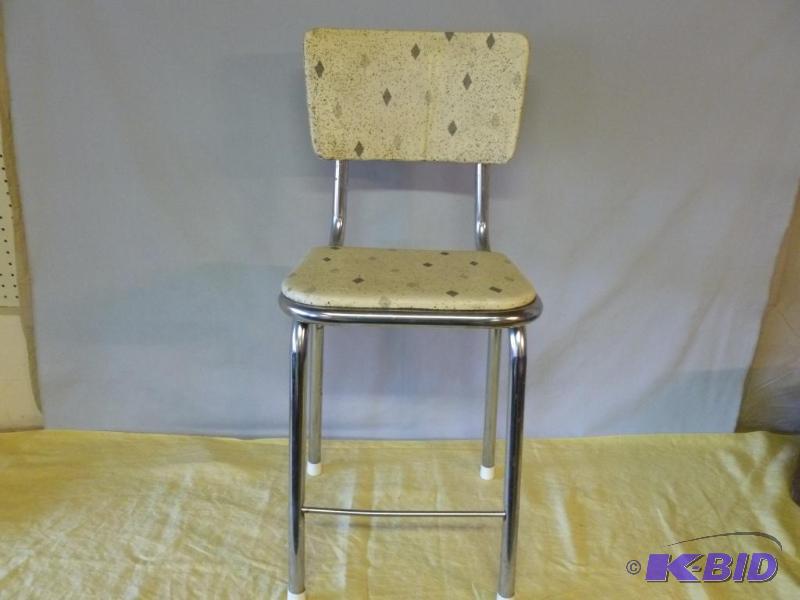 lot 17 image: Vintage chrome plated metal and padded vinyl ...