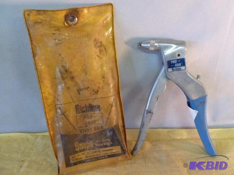 lot 174 image: Richline - Pro 400 Rivet Gun, comes in the or...