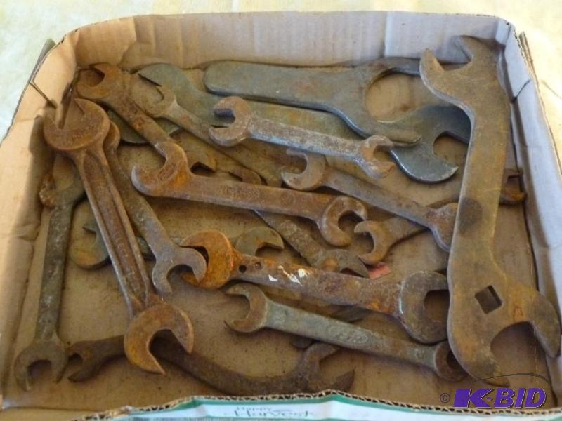 lot 196 image: Large lot of vintage wrenches. ...