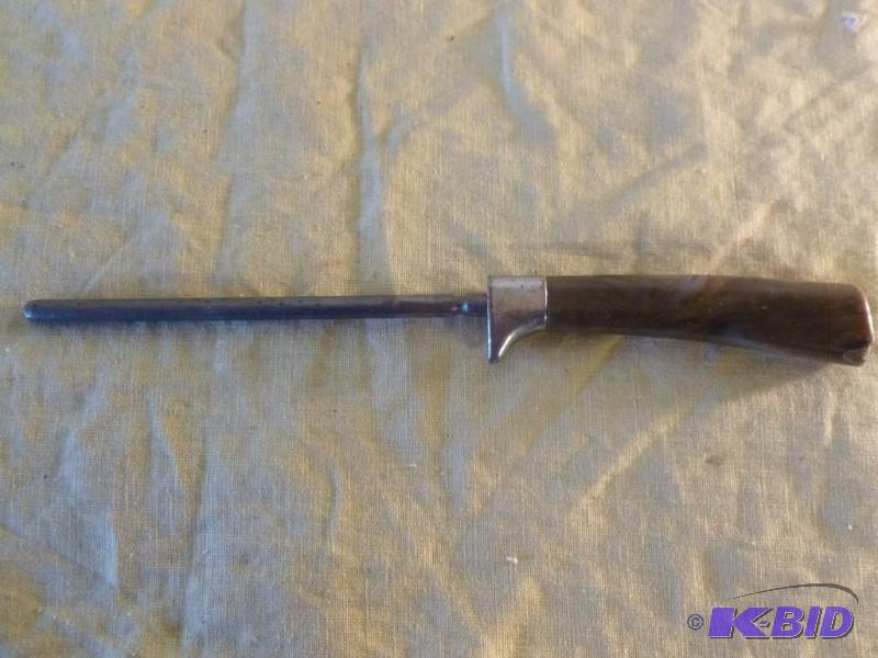 lot 199 image: Vintage Bakelite handled knife sharpening ste...