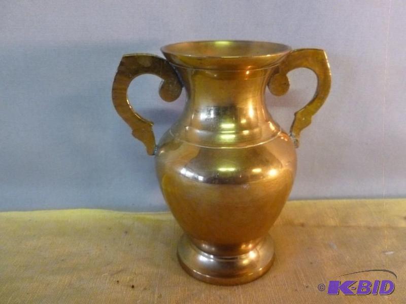 lot 202 image: Nice double handled brass vase that measures ...