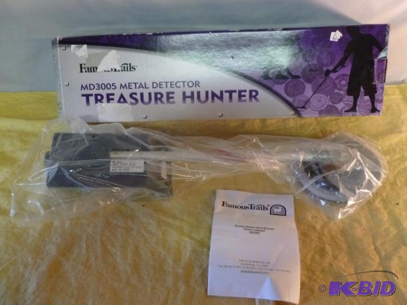 lot 206 image: Famous Trails Treasure Hunter metal detector ...