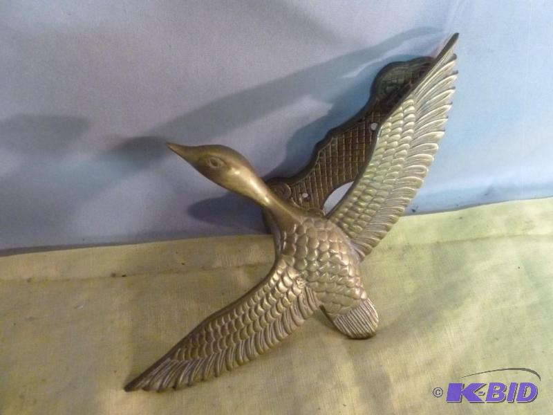 lot 222 image: Vintage cast brass goose door knocker that me...