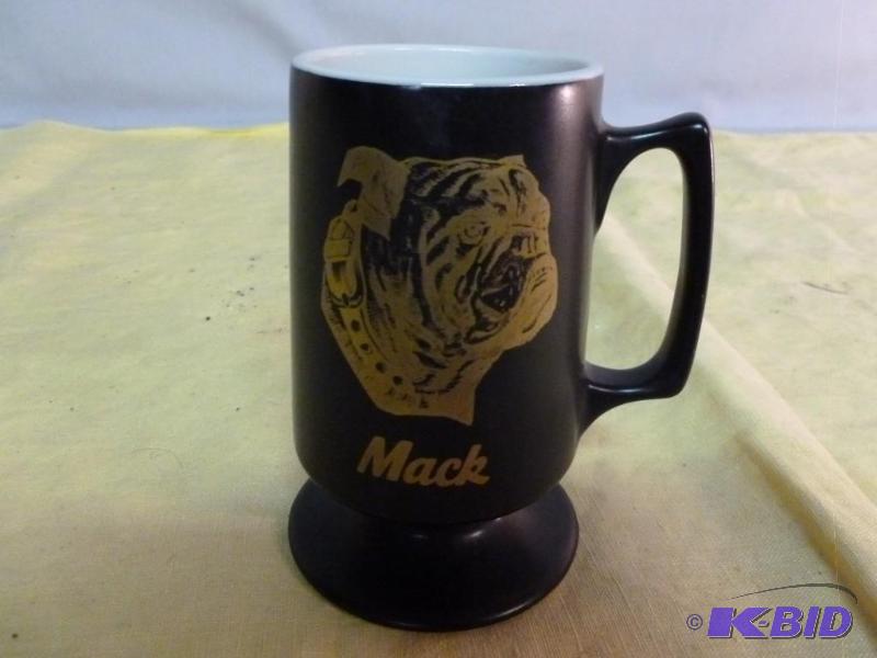 lot 236 image: Collectible Mack - Buntingware&nbspcoffee mu...