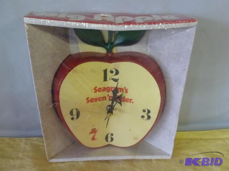 lot 79 image: Ingraham - Seagrams Seven N Cidar collector...
