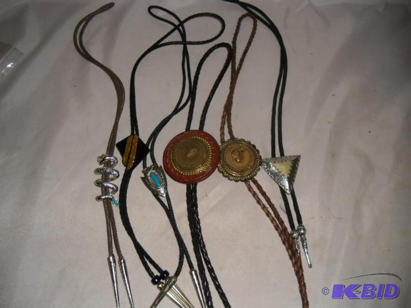 lot 11 image: 6 Western Bolo Ties - Century Progress Livestock 1967