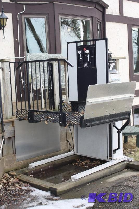 lot 1 image: TrusTlift Brand AccessibilityMobility Lift Maximum Capacity 550 Lbs Wheel Chair Accessibility