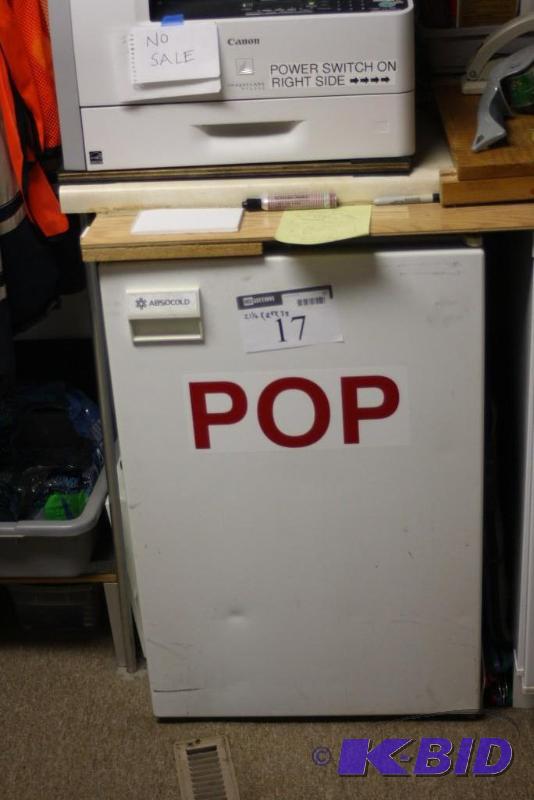 lot 17 image: Abscold Refrigerator Door Handle 3 Shelfs Ice Storage White 21.5 x 24 x 33.