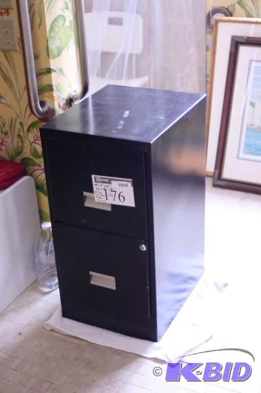 lot 176 image: Filing Cabinet, 2 Drawers, Metal.
