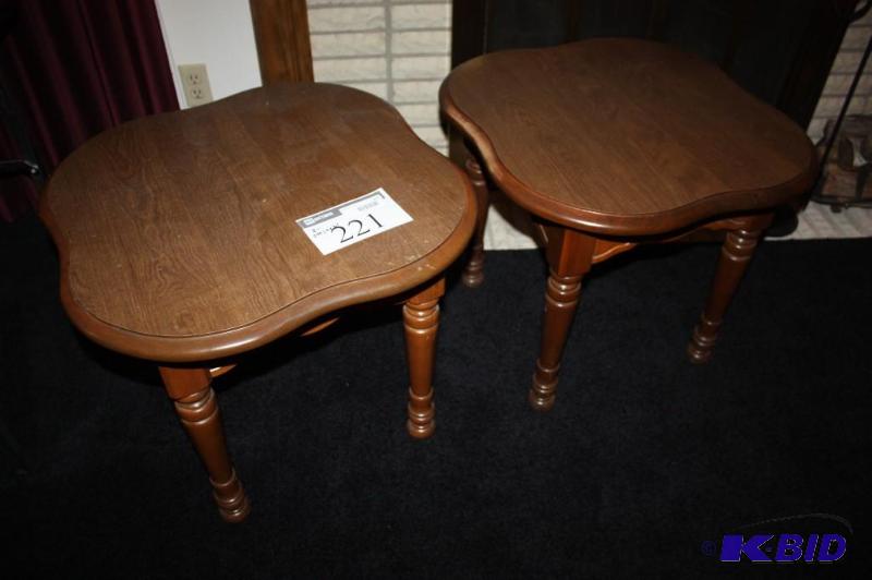 lot 221 image: (2) Vintage Mersman Wooden Side Tables 4 Legs 24 x 24 x 21.