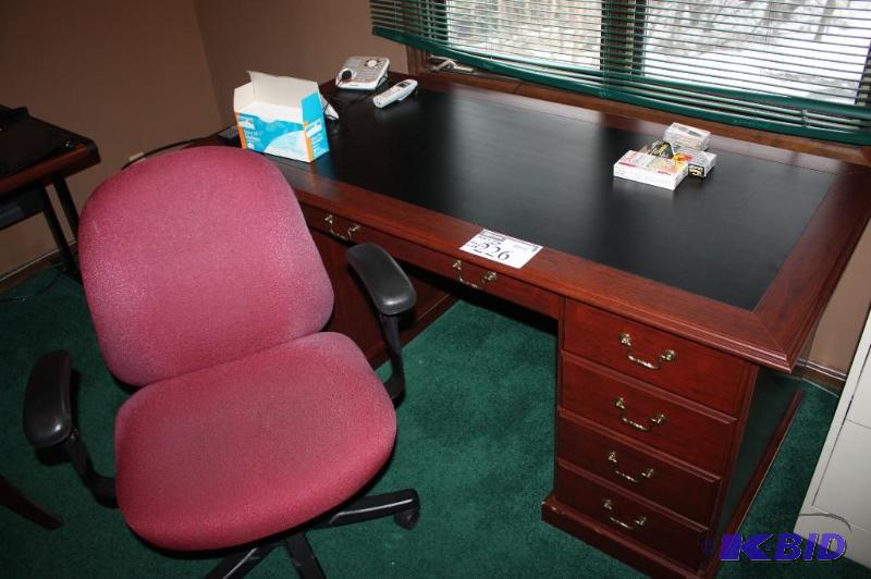 lot 226 image: (2) Office Desk wBlack Center & Dark Wooden Finish, Multiple Drawers Rolling Office Chair.