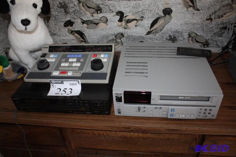 lot 253 image: (2) Miscellaneous Electornics Sony Editing Control Unit, RM-450 Pioneer CLDD70M CD Player.