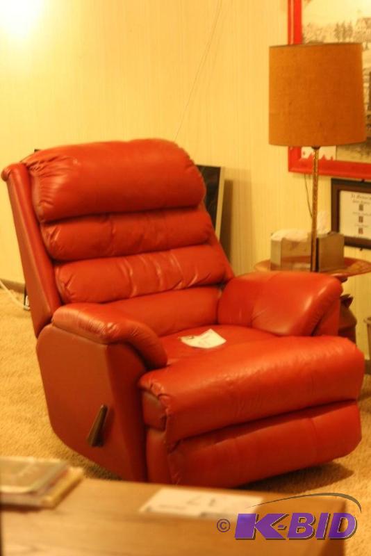 lot 41 image: Red Leather Reclining Chair 38 x 36 x 42.