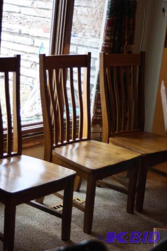 lot 49 image: (7) Wooden Chairs Solid Wood wCurveSpindle Backing app. 6 identical Round Back Chair, app. 1 ct.