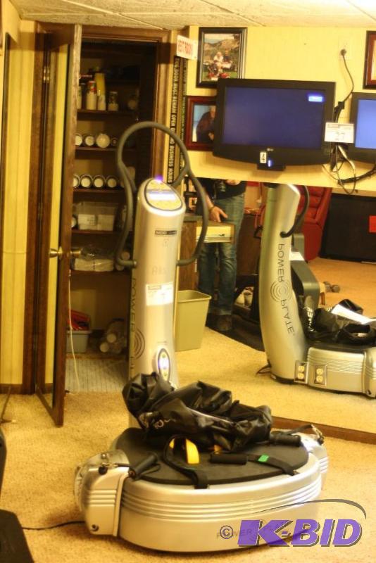 lot 7 image: Power Plate Pro 6  Workout Platform proMOTION Dynamic Vibration Technology