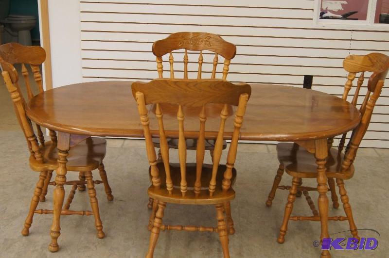 Table & Chairs