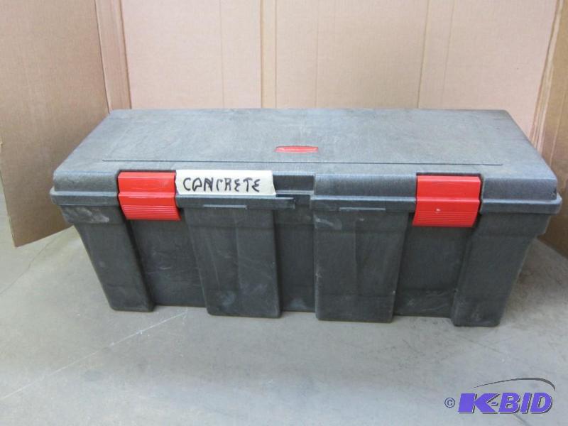 Rubbermaid Toolbox with Accessories