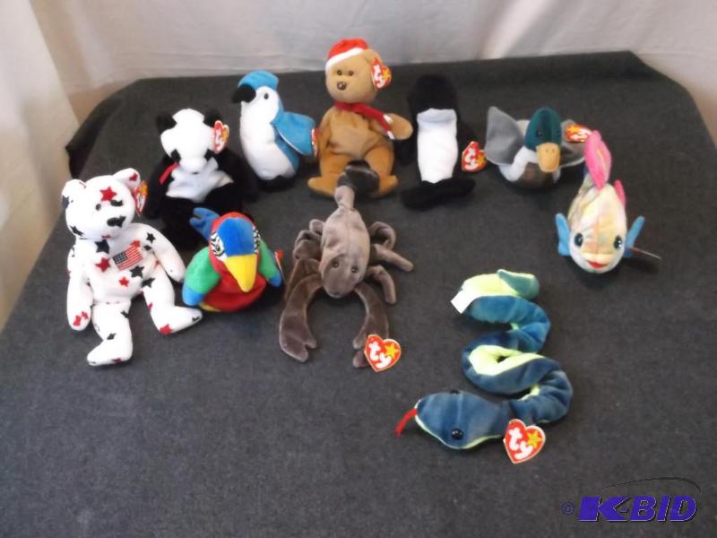 lot 42 image: Nice lot with 10 Beanie Babys in new conditi...