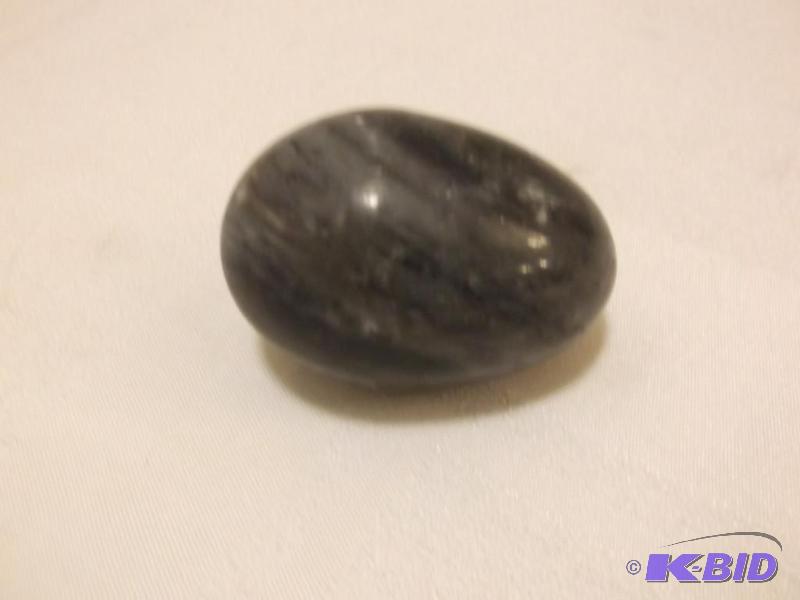 lot 46 image: Large granite egg in great condition....
