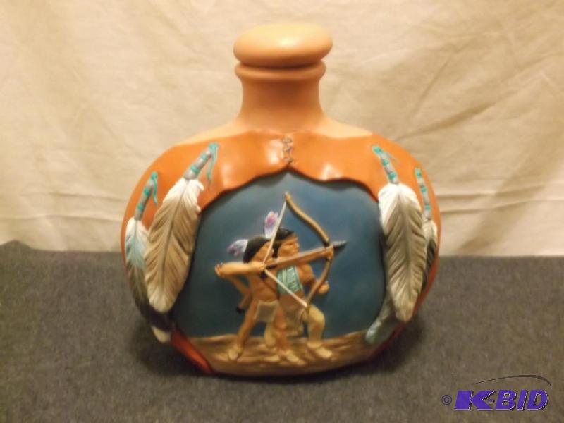 lot 54 image: Beautiful large native American vase measurin...