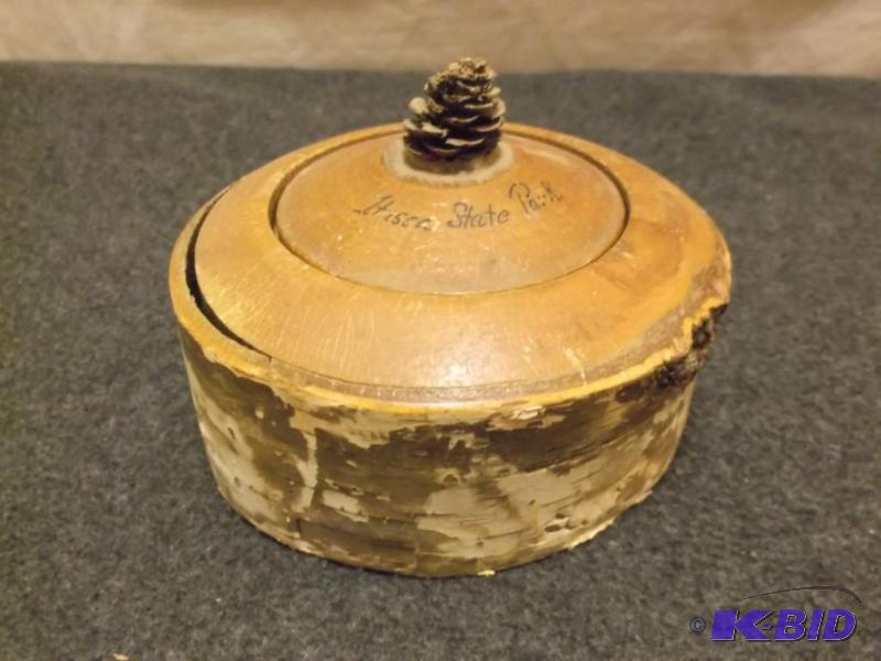 lot 60 image: Vintage birch bark souvenir trinket box from ...