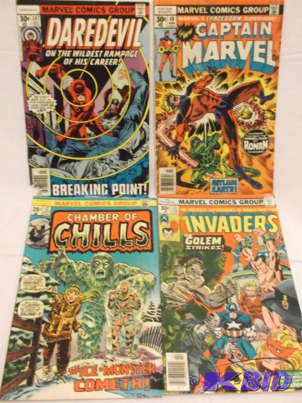 lot 69 image: Lot with 4 collectable comic books....