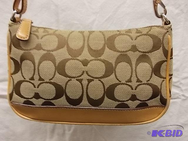 Authentic Coach Signature Handbag...