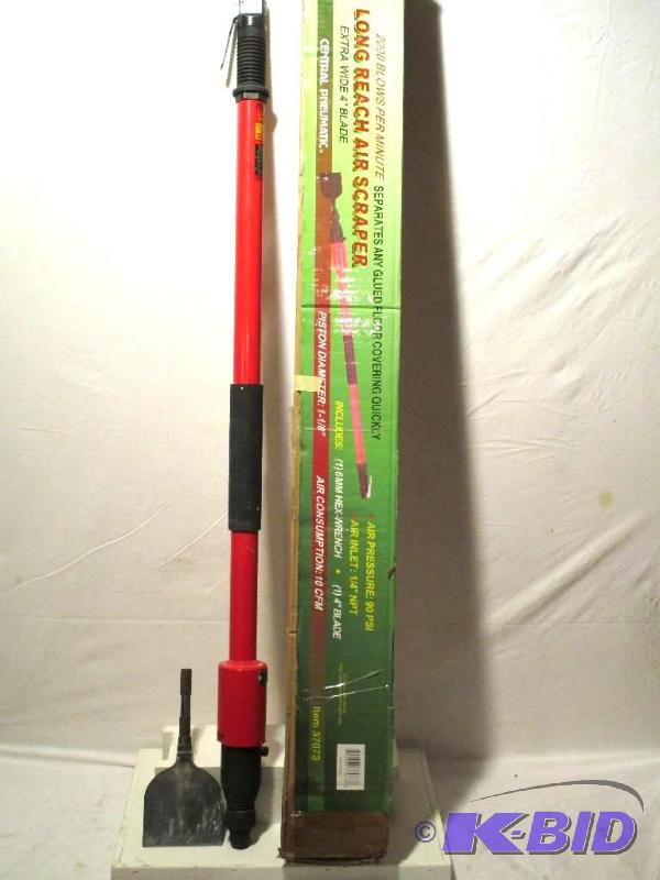 lot 44 image: 42 in. Long Reach Air Scraper