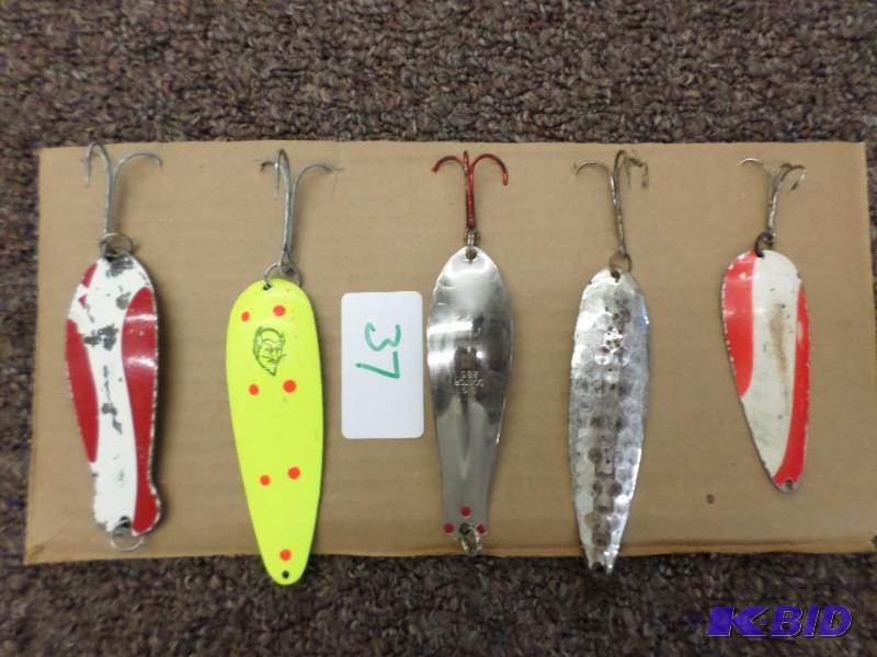 (5) Spoon Lures...