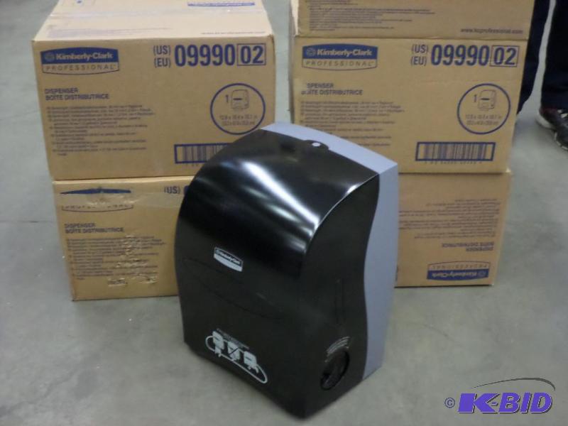 (4) New Kimberley-Clark 09990 Professional Pa...