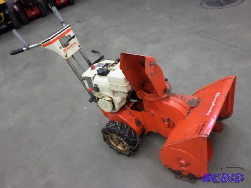Simplicity Two-Stage 724 Snobuster Snowblower...