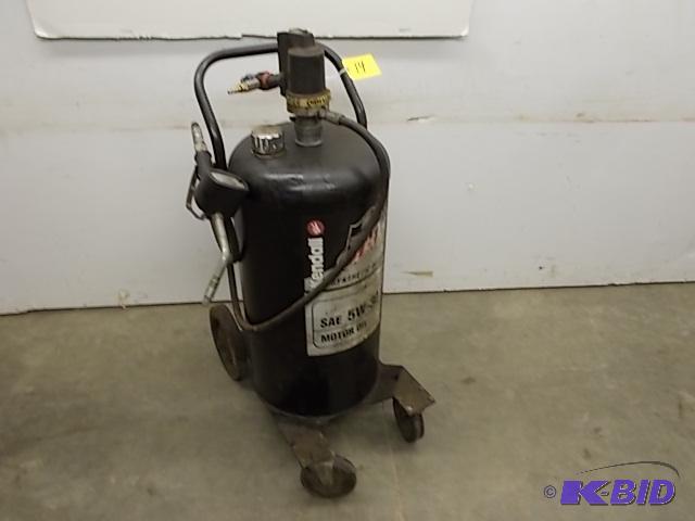 lot 14 image: Rolling Oil Tank with Air Pump & Meter...