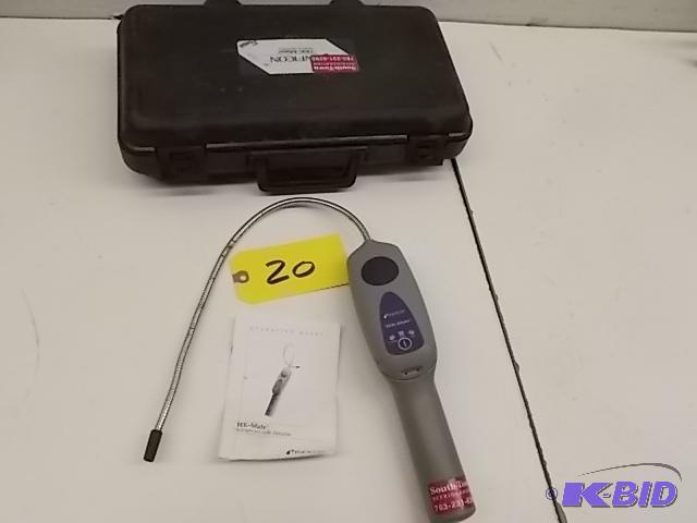 lot 20 image: Ificon Tek-Mate Refrigerant Leak Detector, De...