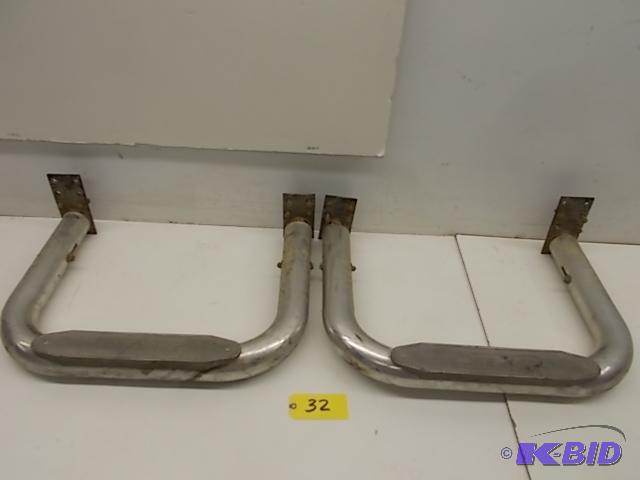 lot 32 image: Pair Deezee Aluminum Nerf Bars, Adjustable...