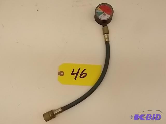 lot 46 image: Refrigerant Test Gauge with Hose, 200 PSI, Ap...