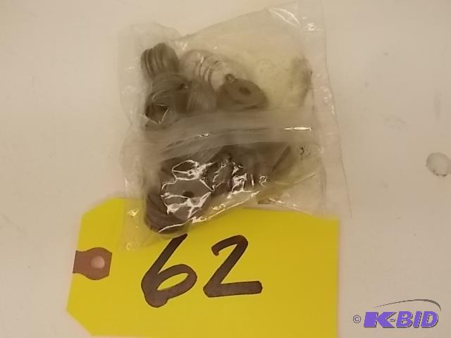 lot 62 image: 100 pk. No. 10 Fender Washers...