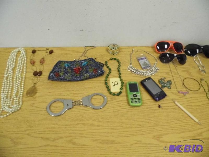 Beaded Purse wCostume Jewelry