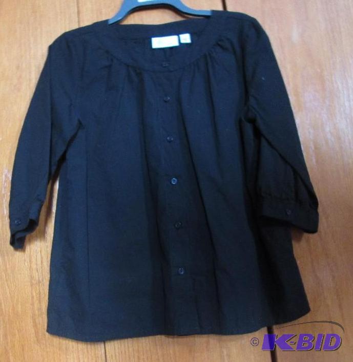lot 106 image: Denim and Company black botton up shirt size...