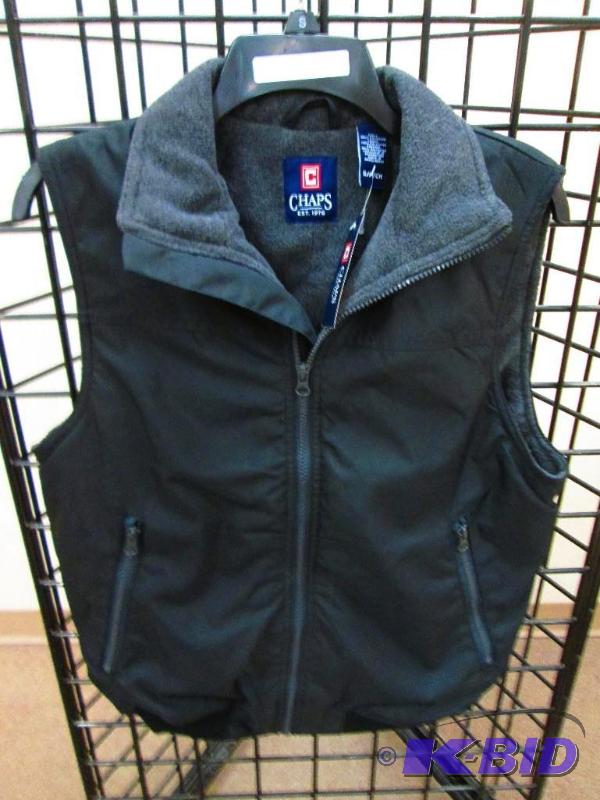 lot 12 image: Chaps Mens vest, size S...